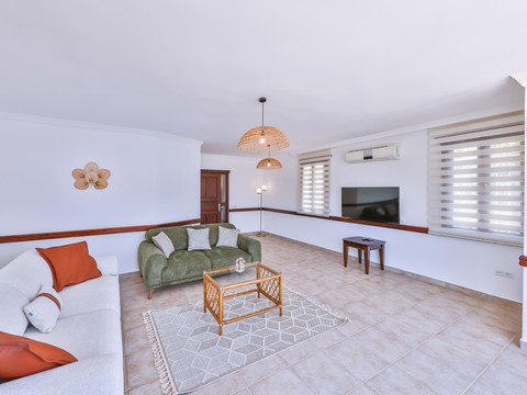 Living Area - photo 6