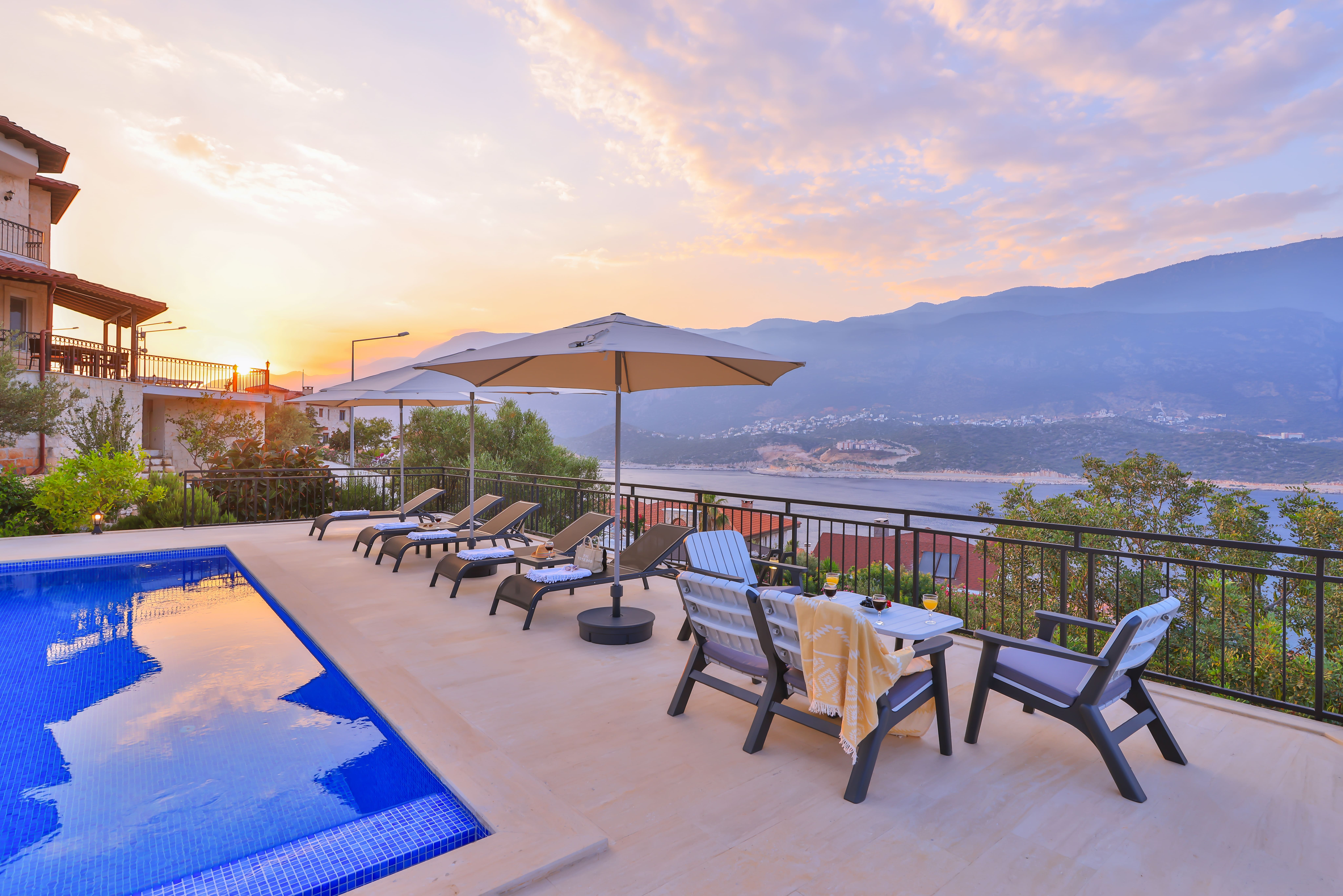 Villa Sarı - photo 1