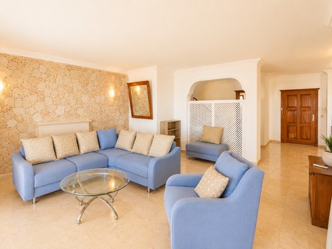 Living Area - photo 7