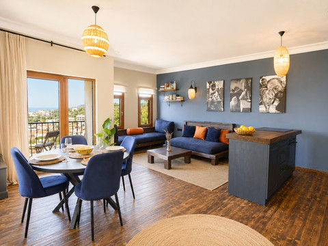 Living Area - photo 3