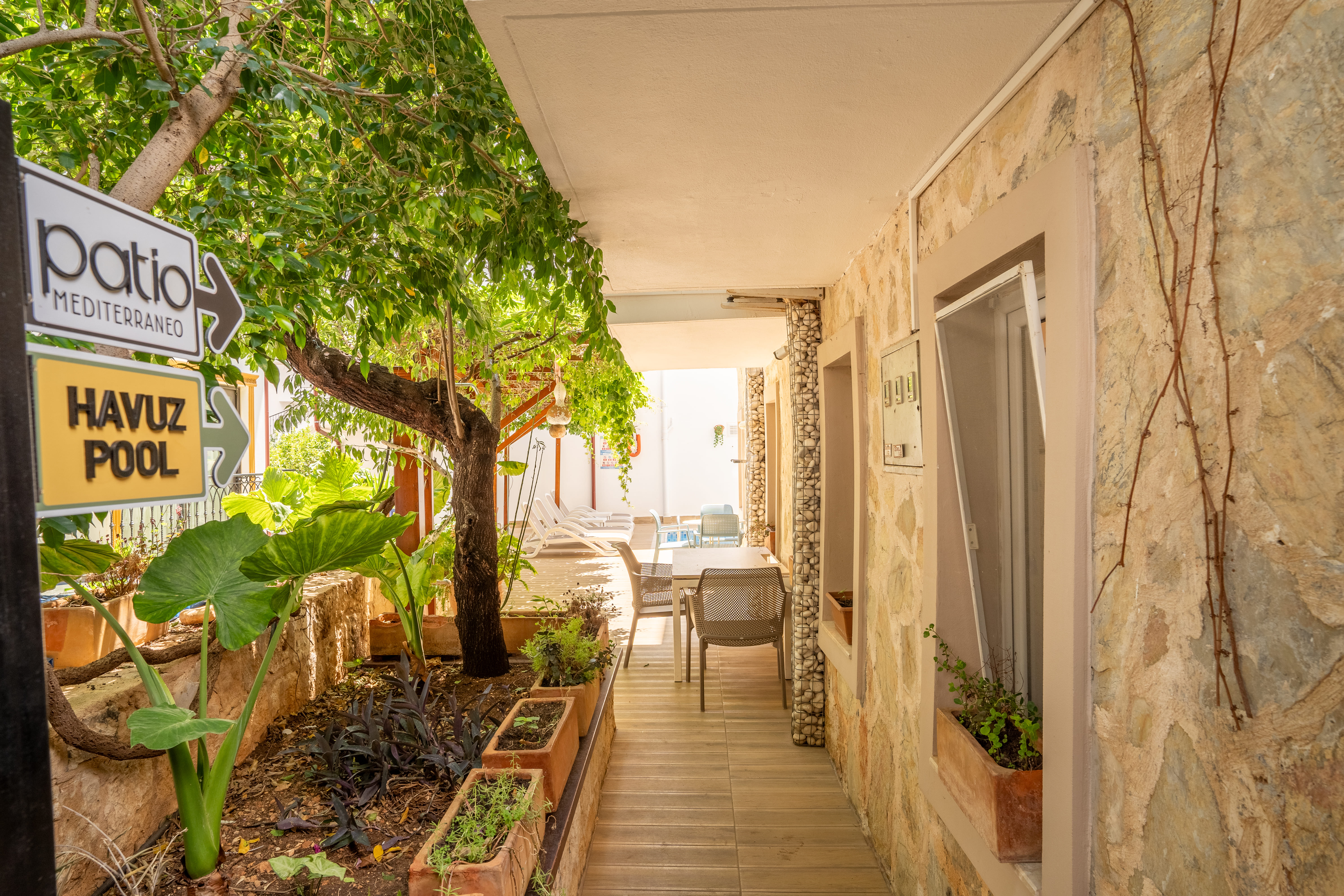 Hideaway Hotel - photo 33
