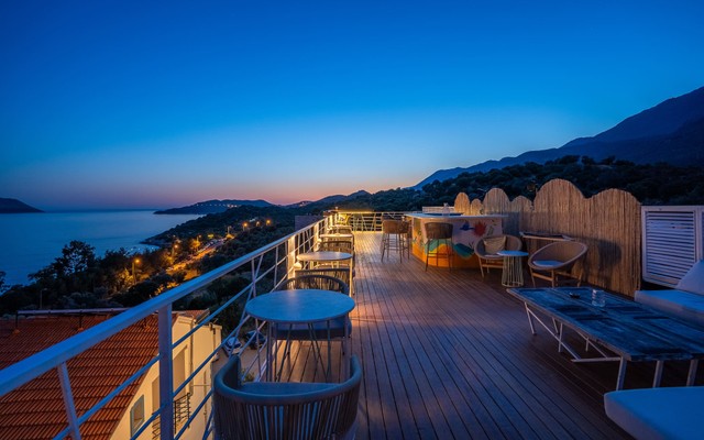Hideaway Hotel