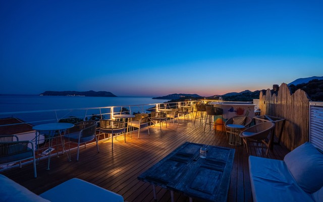 Hideaway Hotel