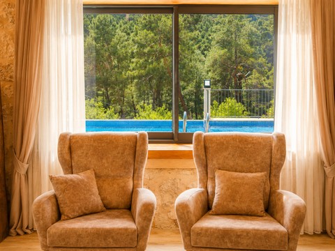 Living Area - photo 5