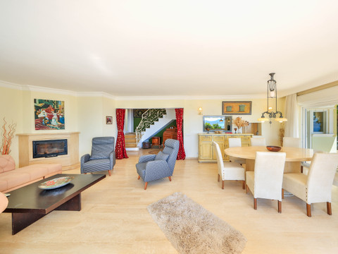 Living Area - photo 8