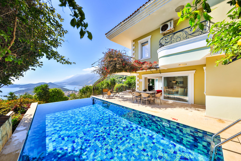 Villa Noyan - photo 1